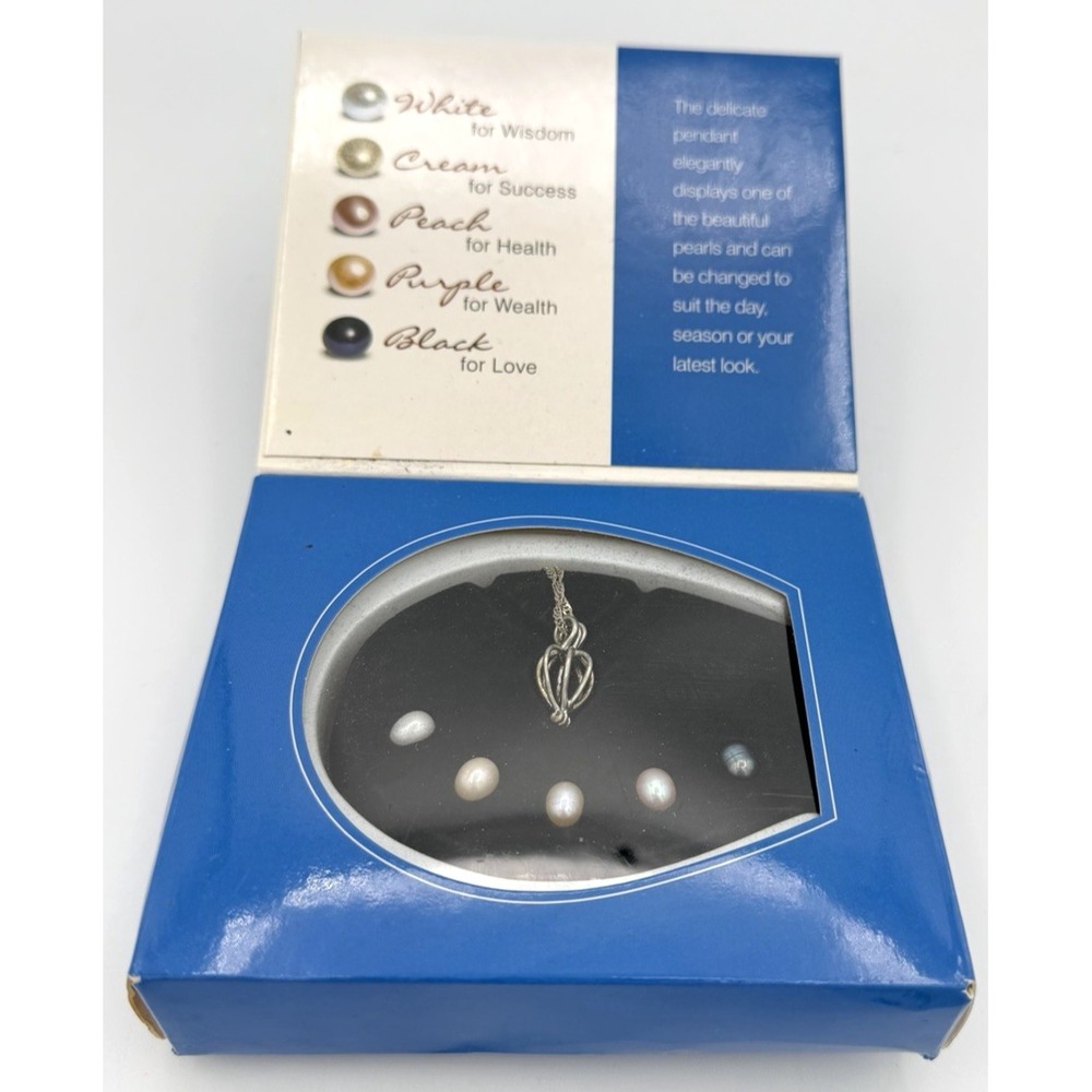 Dong Hui Pearl In a Shell Necklace A Wish Waiting to Come True New in Box